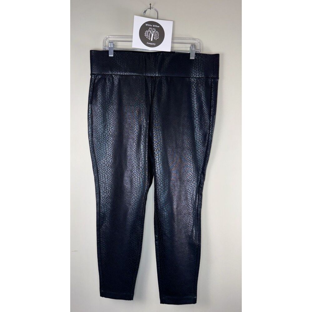 NWT Torrid Snake Print Pixie Pant Size 1XL